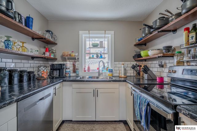 425-427 W Military Avenue, Fremont, NE 68025