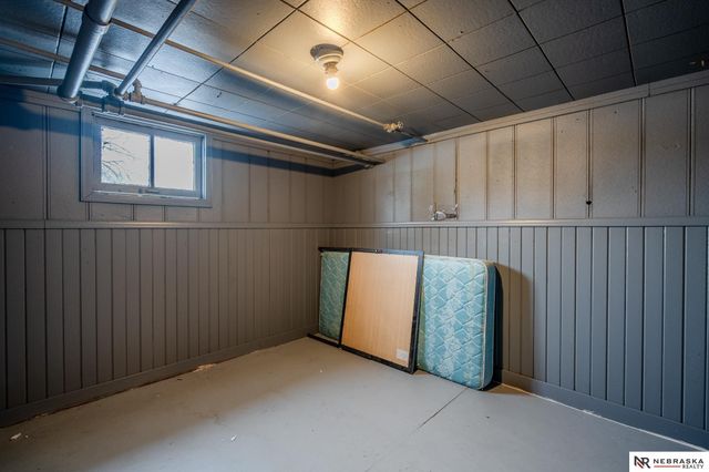 425-427 W Military Avenue, Fremont, NE 68025