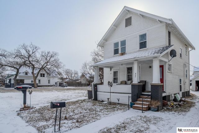 425-427 W Military Avenue, Fremont, NE 68025