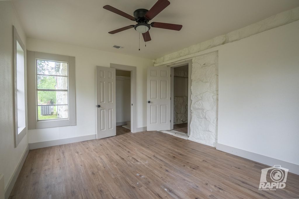 Image 27 of property listing at 410 W 40th Street, San Angelo, TX 76903