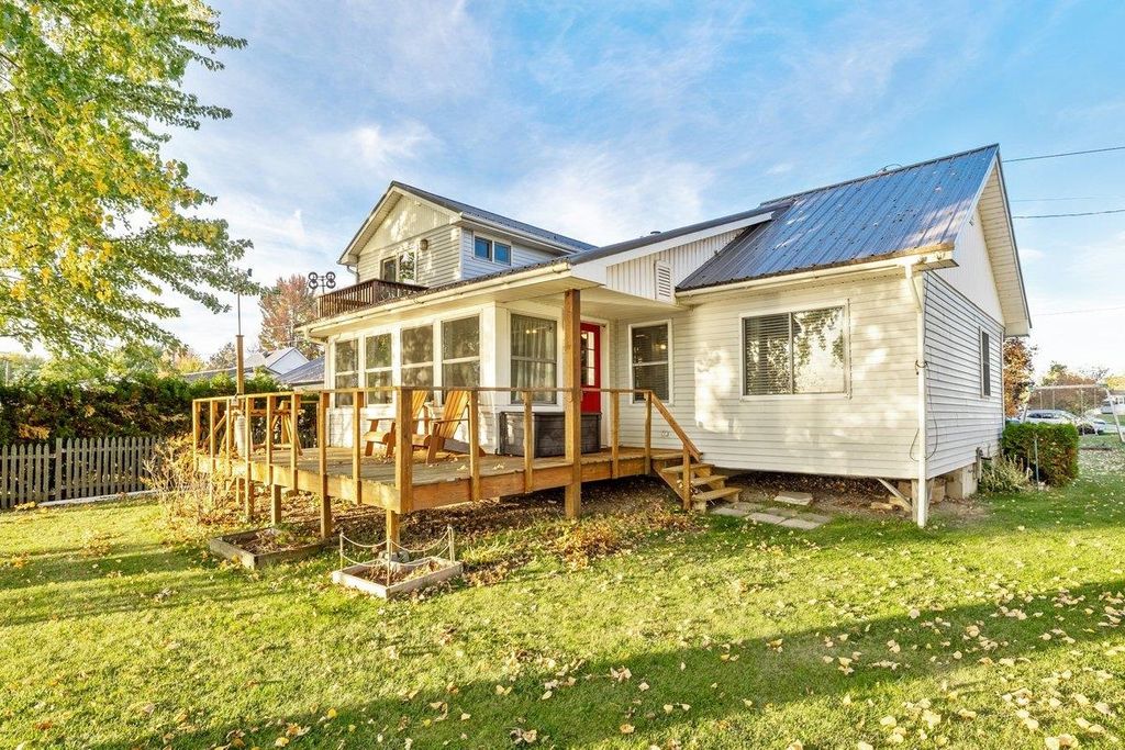 188 Cleland South Road, Alburgh, VT 05440