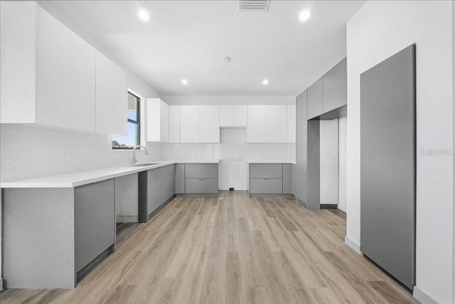 1024 HALBY AVENUE, Lehigh Acres, FL 33974