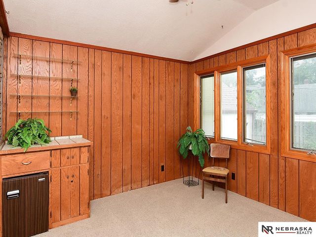 2731 Sharon Drive, Omaha, NE 68112