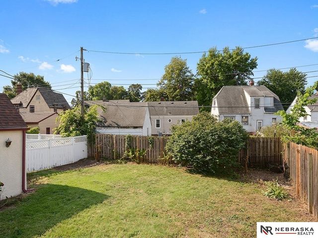 2731 Sharon Drive, Omaha, NE 68112