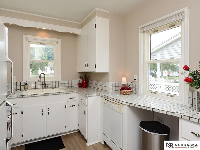 2731 Sharon Drive, Omaha, NE 68112