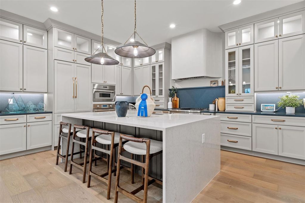 Image 16 of property listing at 2080 LAKE MARKHAM ROAD, Sanford, FL 32771