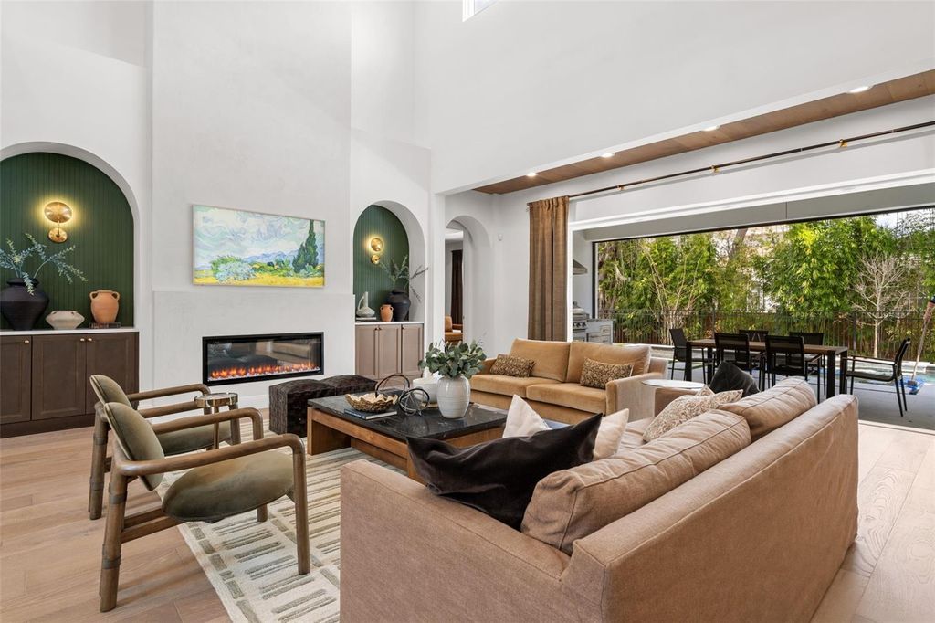 Image 4 of property listing at 2080 LAKE MARKHAM ROAD, Sanford, FL 32771