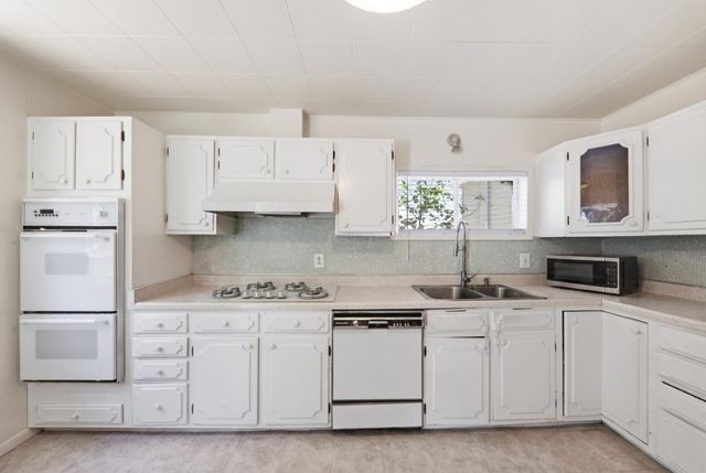 2032 Lyon Avenue, Belmont, CA 94002