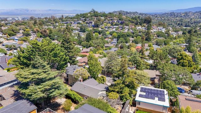 2032 Lyon Avenue, Belmont, CA 94002