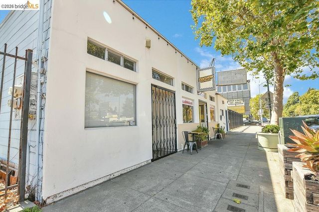 6041 San Pablo Ave, Oakland, CA 94608