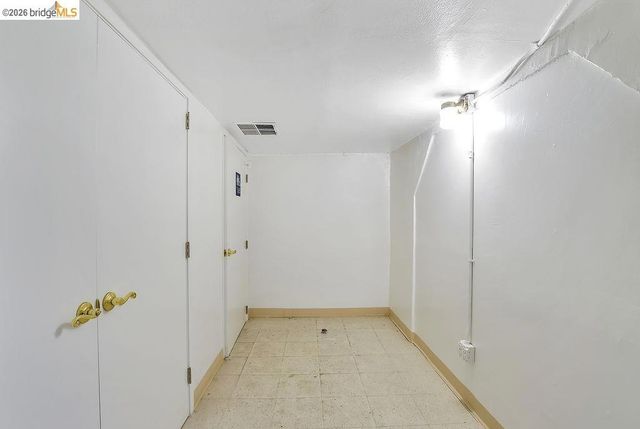 6041 San Pablo Ave, Oakland, CA 94608