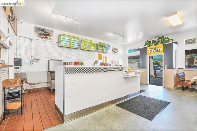 6041 San Pablo Ave, Oakland, CA 94608