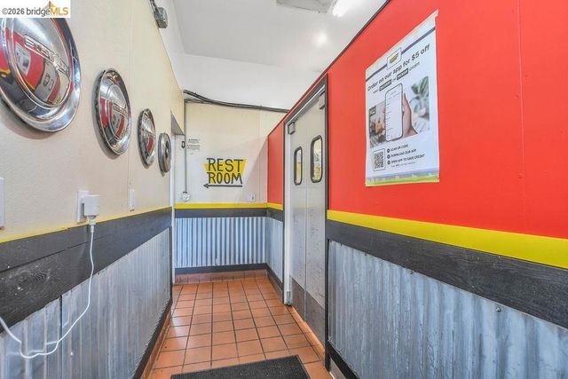 6041 San Pablo Ave, Oakland, CA 94608