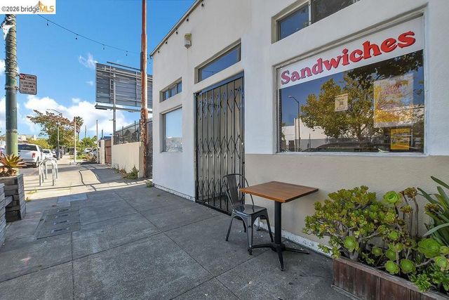 6041 San Pablo Ave, Oakland, CA 94608