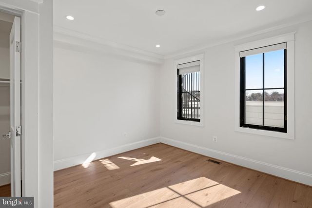 3722 S ST NW, Washington, DC 20007