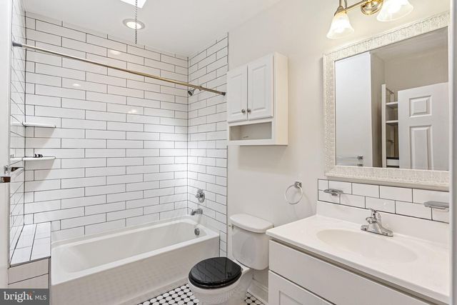 2965 LIVINGSTON ST, Philadelphia, PA 19134