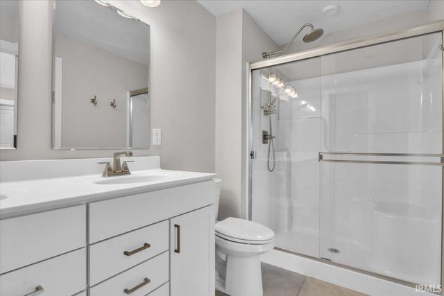 4719 Alaina Drive, Newburgh, IN 47630