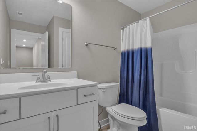 4719 Alaina Drive, Newburgh, IN 47630