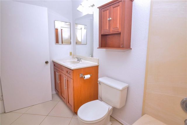 2313 N CONGRESS Avenue 12, Boynton Beach, FL 33426