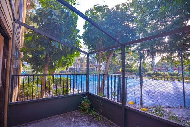 2313 N CONGRESS Avenue 12, Boynton Beach, FL 33426