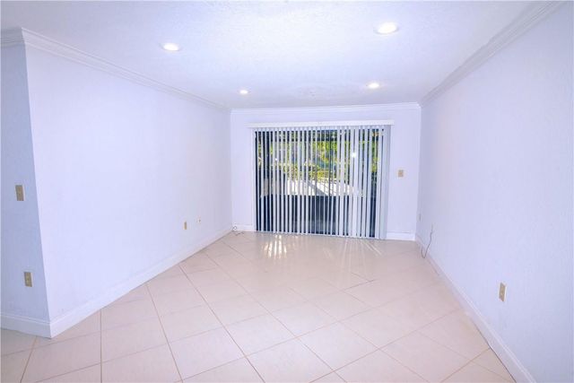 2313 N CONGRESS Avenue 12, Boynton Beach, FL 33426
