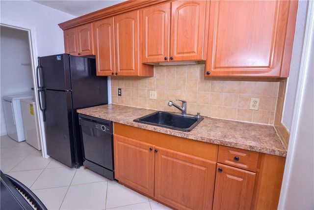 2313 N CONGRESS Avenue 12, Boynton Beach, FL 33426