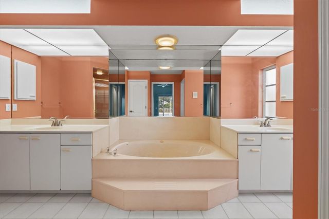 905 BECKLEY DRIVE, Venice, FL 34292