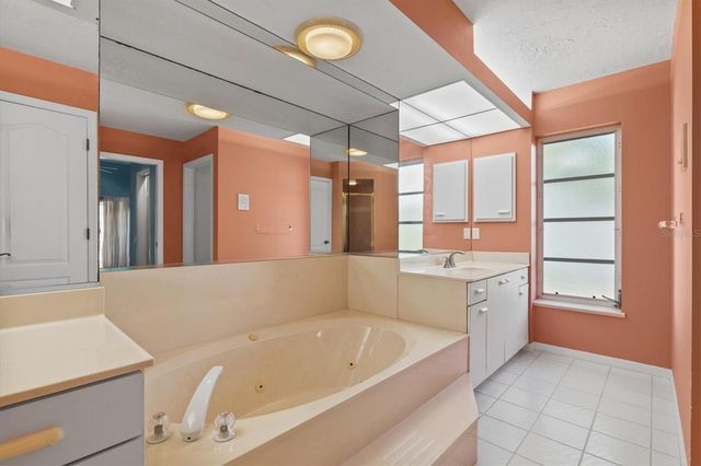 905 BECKLEY DRIVE, Venice, FL 34292