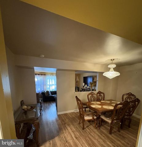 118 W COLLINS CT, Blackwood, NJ 08012
