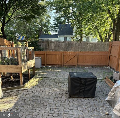 118 W COLLINS CT, Blackwood, NJ 08012