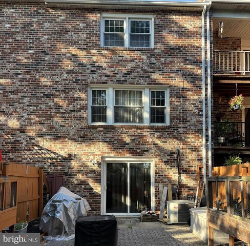 118 W COLLINS CT, Blackwood, NJ 08012