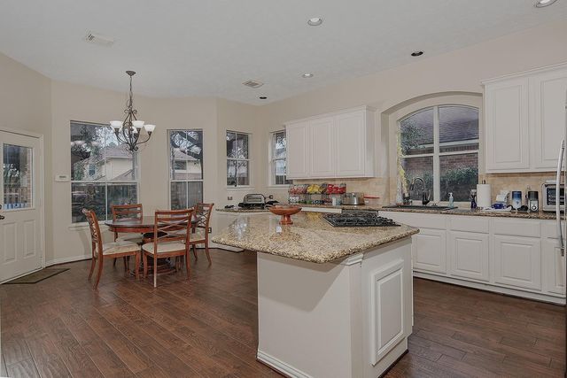 50 N Lansdowne Circle, The Woodlands, TX 77382