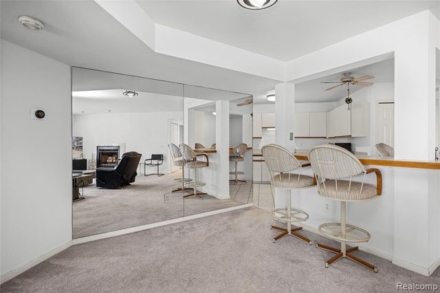 3565 Port Cove Drive 69, Waterford, MI 48328