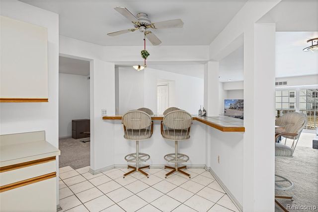 3565 Port Cove Drive 69, Waterford, MI 48328