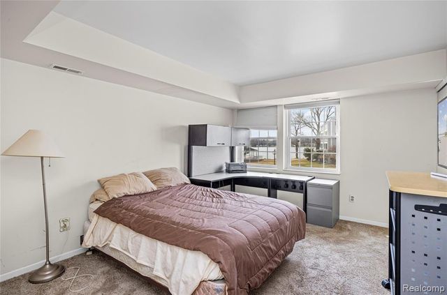 3565 Port Cove Drive 69, Waterford, MI 48328