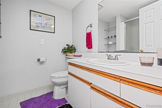 3565 Port Cove Drive 69, Waterford, MI 48328
