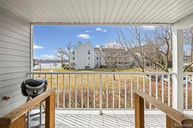 3565 Port Cove Drive 69, Waterford, MI 48328