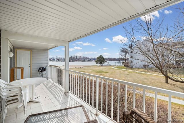 3565 Port Cove Drive 69, Waterford, MI 48328