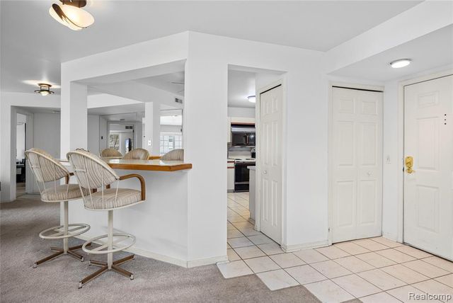 3565 Port Cove Drive 69, Waterford, MI 48328