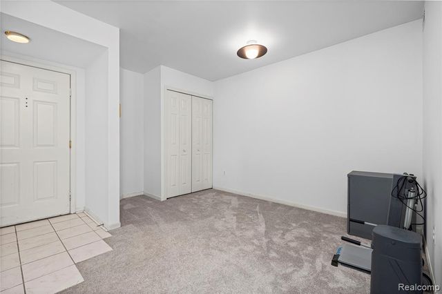 3565 Port Cove Drive 69, Waterford, MI 48328