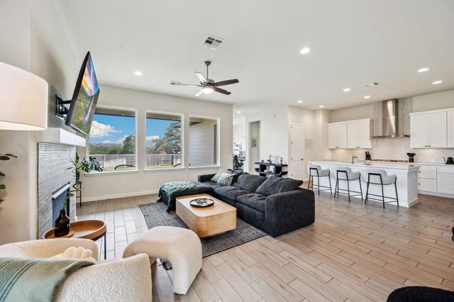 1125 Herman Jonas, New Braunfels, TX 78132