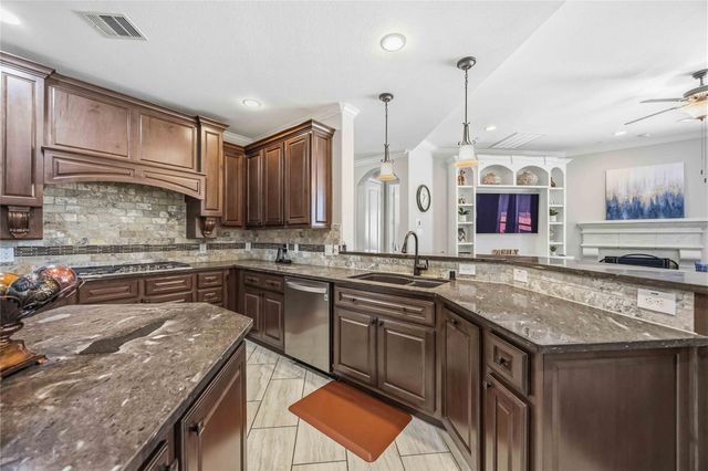 106 Joshuas Place, Montgomery, TX 77316