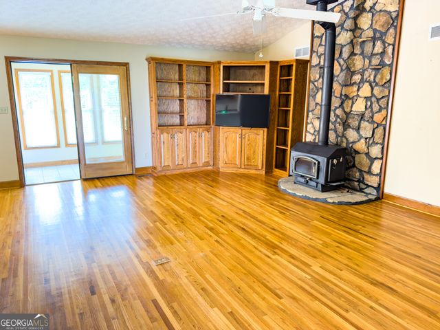 2117 W Grantville Road, Grantville, GA 30220