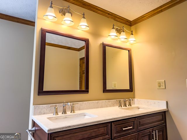 2117 W Grantville Road, Grantville, GA 30220