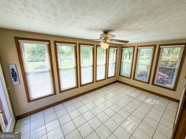 2117 W Grantville Road, Grantville, GA 30220