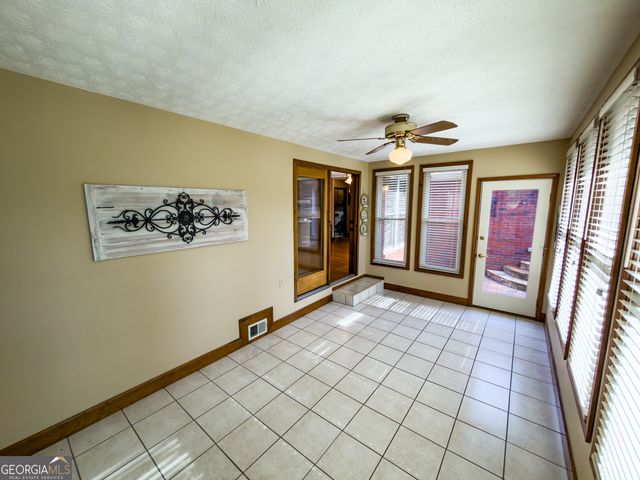 2117 W Grantville Road, Grantville, GA 30220