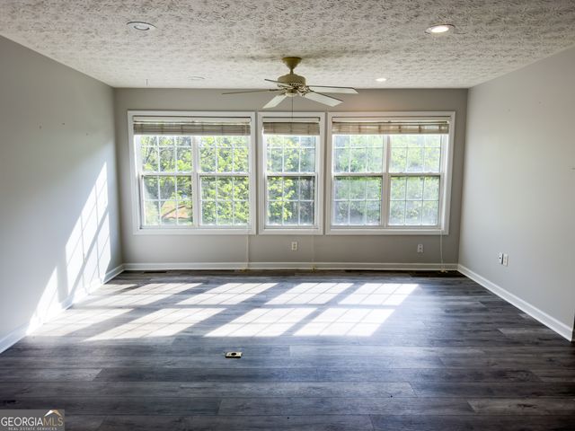 2117 W Grantville Road, Grantville, GA 30220