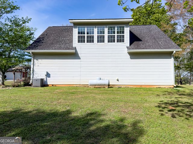 2117 W Grantville Road, Grantville, GA 30220