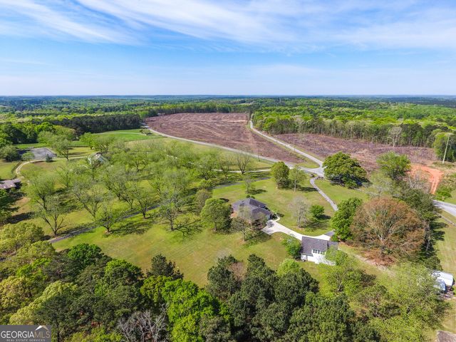 2117 W Grantville Road, Grantville, GA 30220