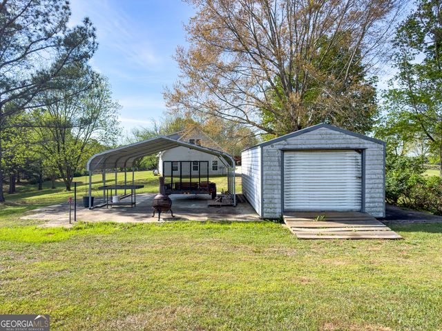 2117 W Grantville Road, Grantville, GA 30220